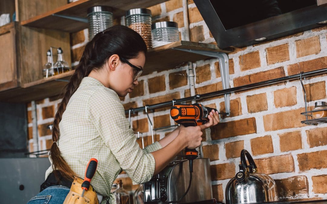 Before You Pick Up That Tool: Safety Precautions for DIY Projects
